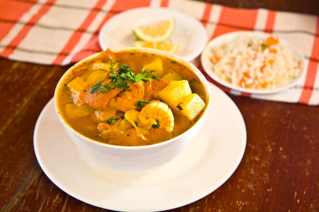 Sopa de mondongo con arroz