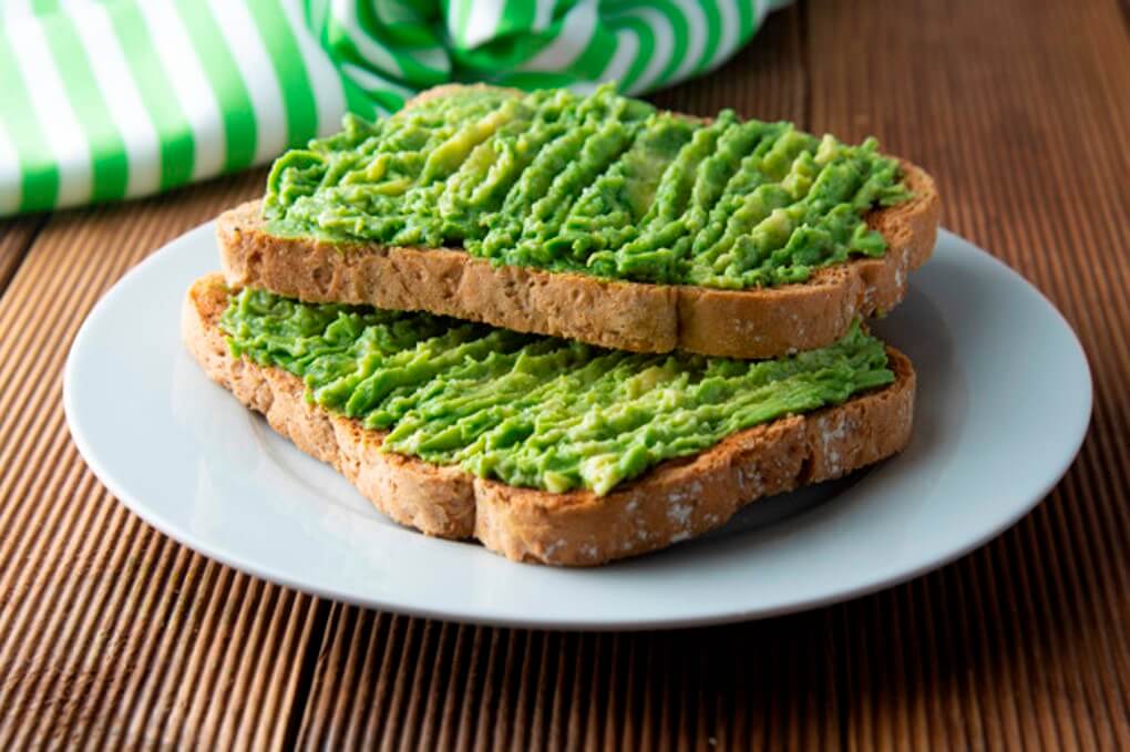 tostadas con guacamole