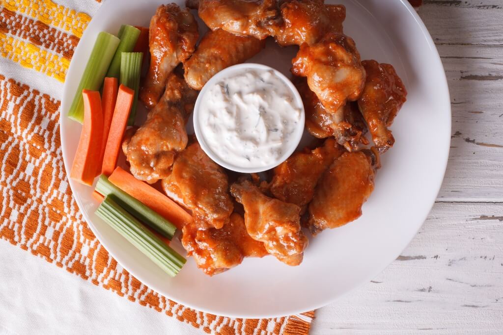 Alitas en naranja y chipotle.