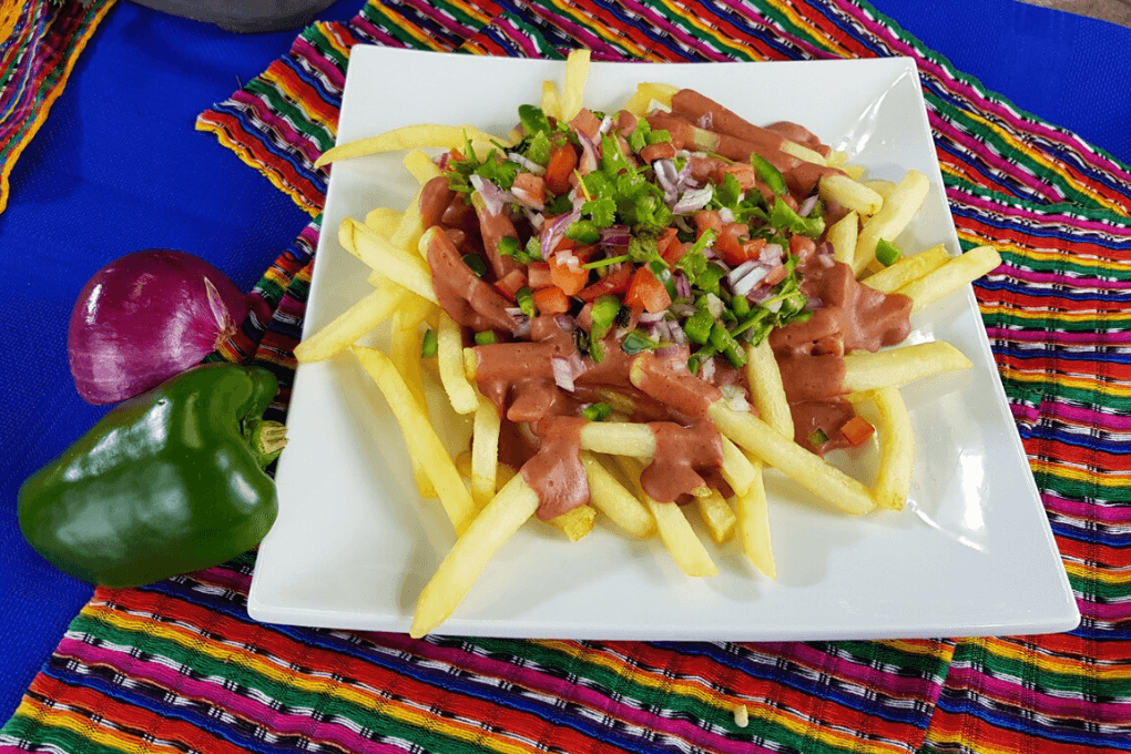 Papas fritas a la hondureña