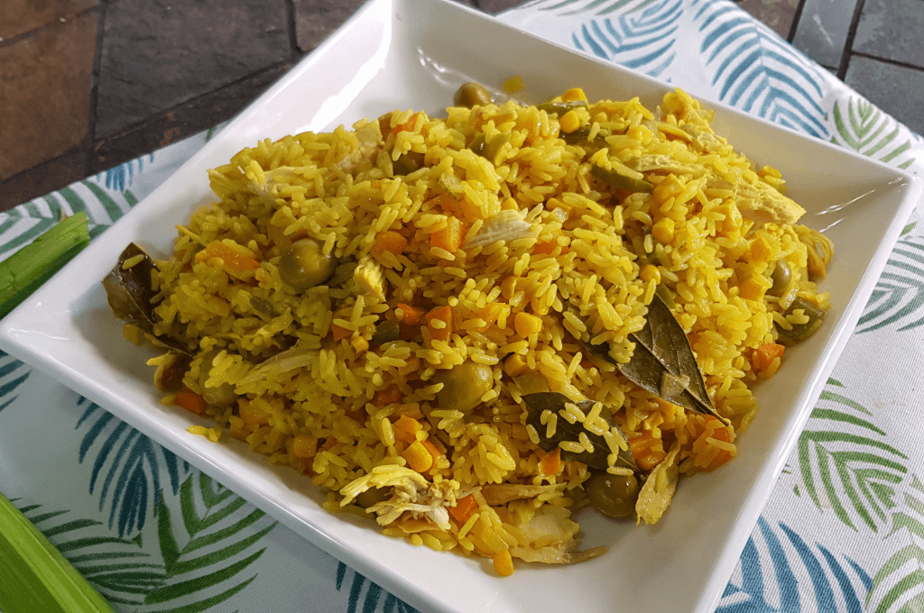 Arroz con pollo hondureño