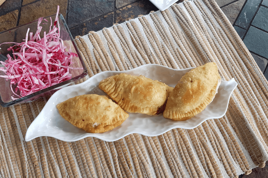 pastelitos de pollo y quesillo