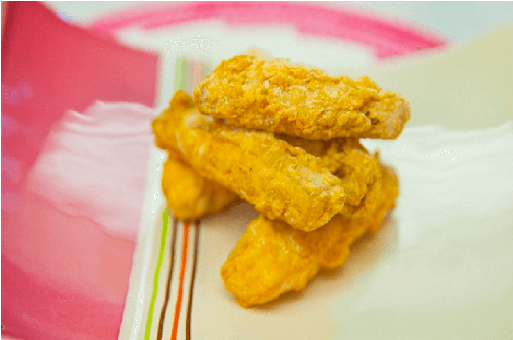 tequeños o bastones de queso ahumado