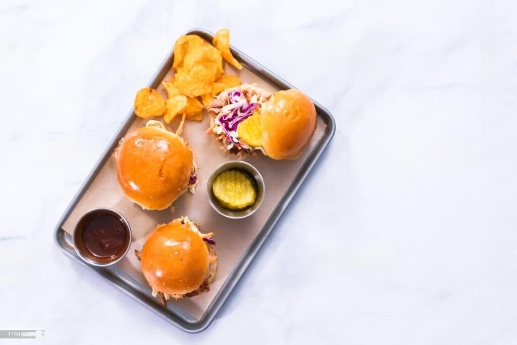 Mini sandwich de cerdo mechado