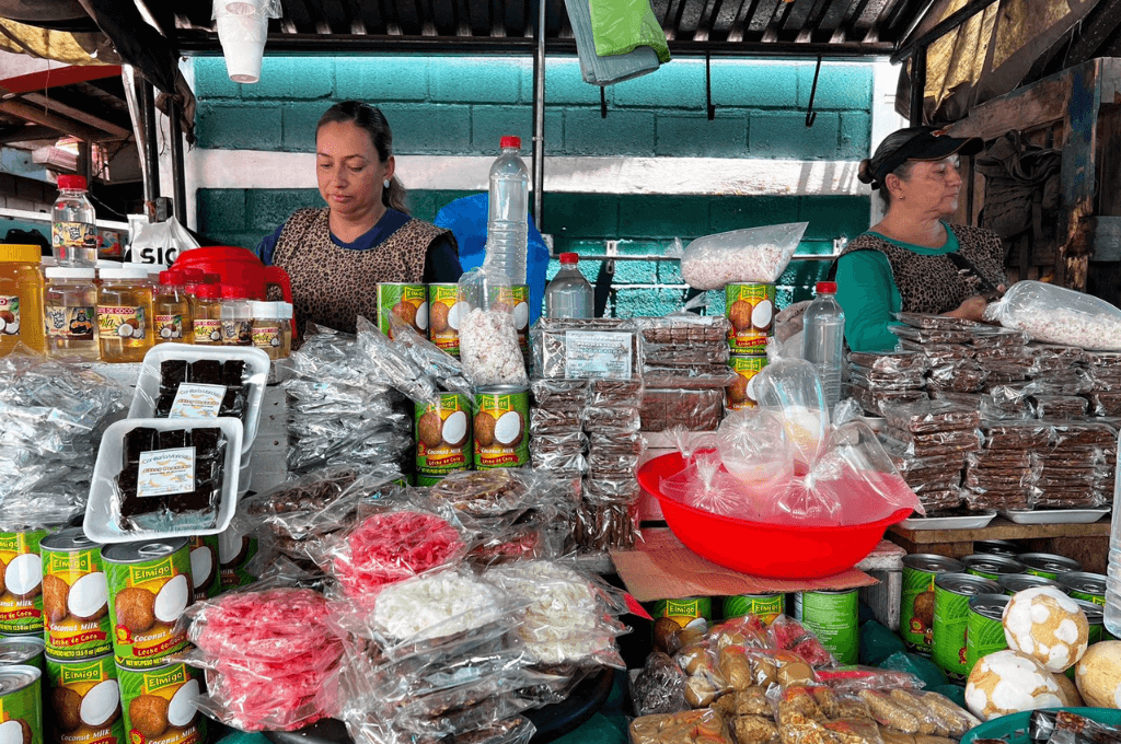 Cocos Toñita, un local donde encontraras todos los derivados del coco.