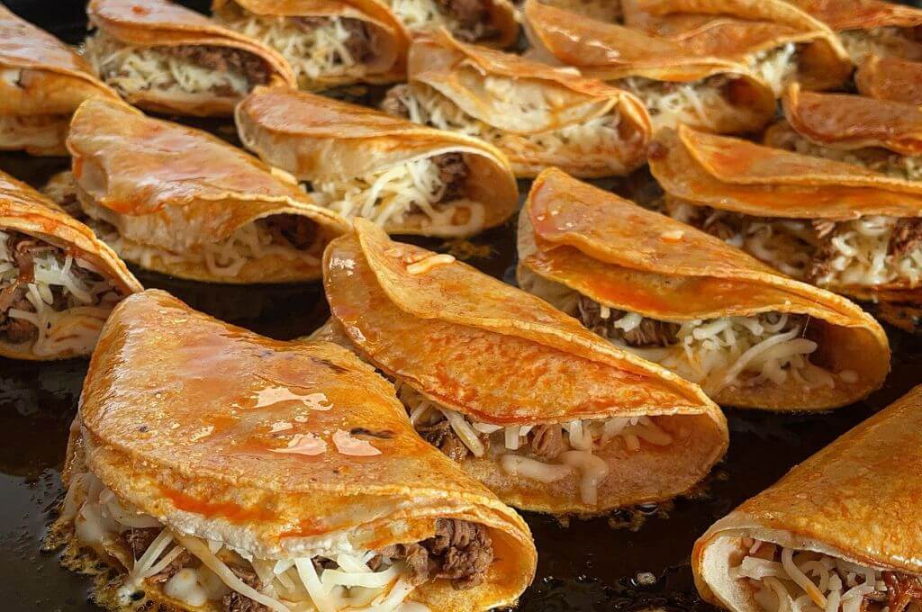 Metromall ofrece comida mexicana en el área de comidas.