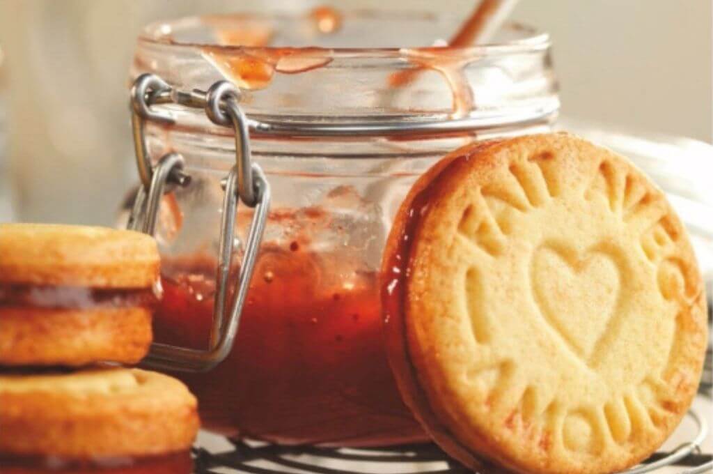 Galletas de mantequilla con mermelada