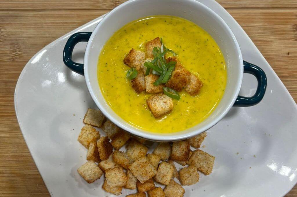 crema de vegetales con crutones